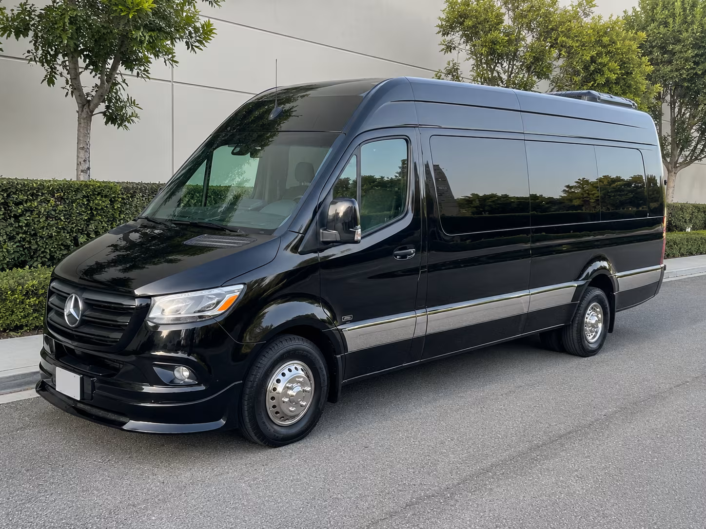 find the perfect transportation for your next corporate event 3
