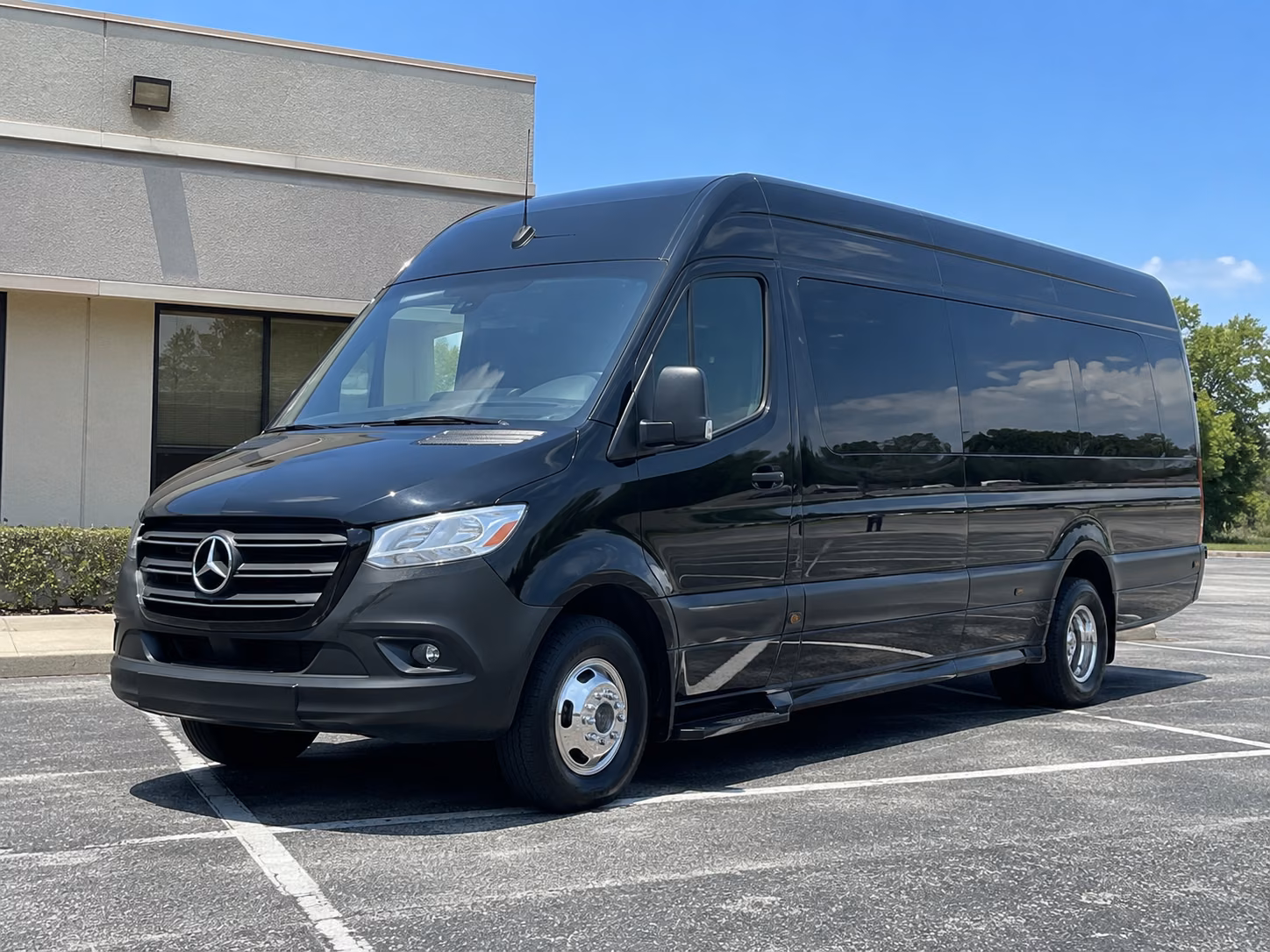 pomona 10 passenger sprinter van