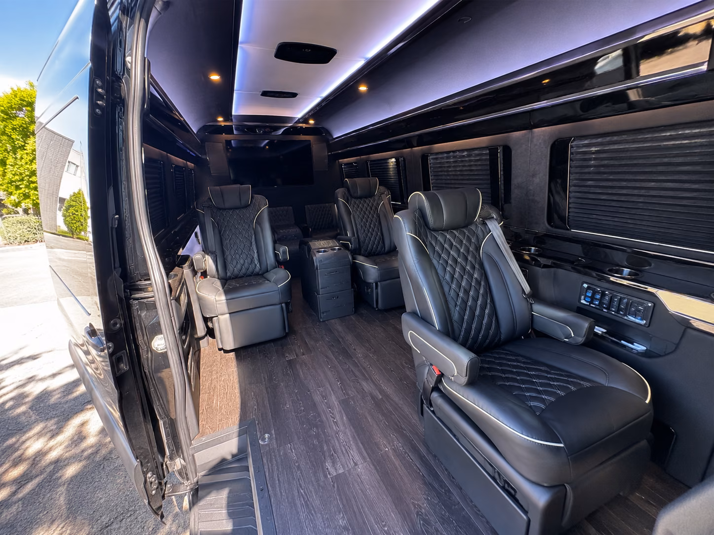 pomona 20 passenger sprinter van interior