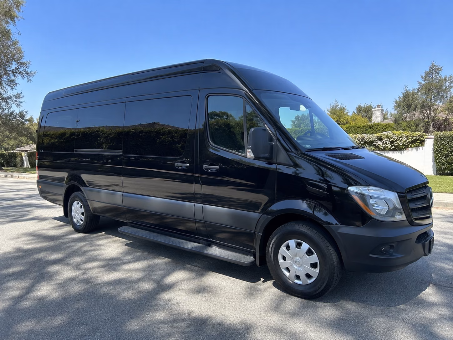 pomona employee shuttle van service